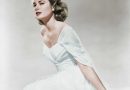 Zara vende el vestido azul más elegante de Grace Kelly